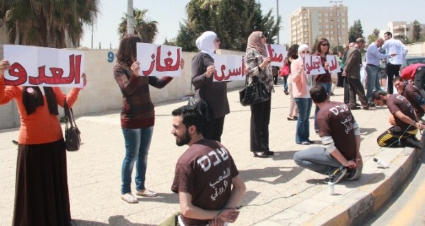 مذكرات للحكومة لحضور محاكمتها في النقابات