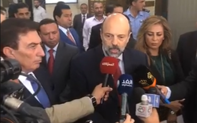 الرزاز: لن نستقبل أي لاجئ