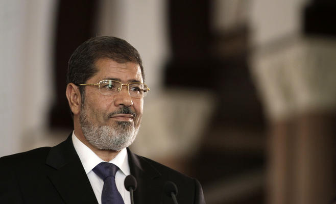 إلغاء حكم بالسجن المؤبد على مرسي