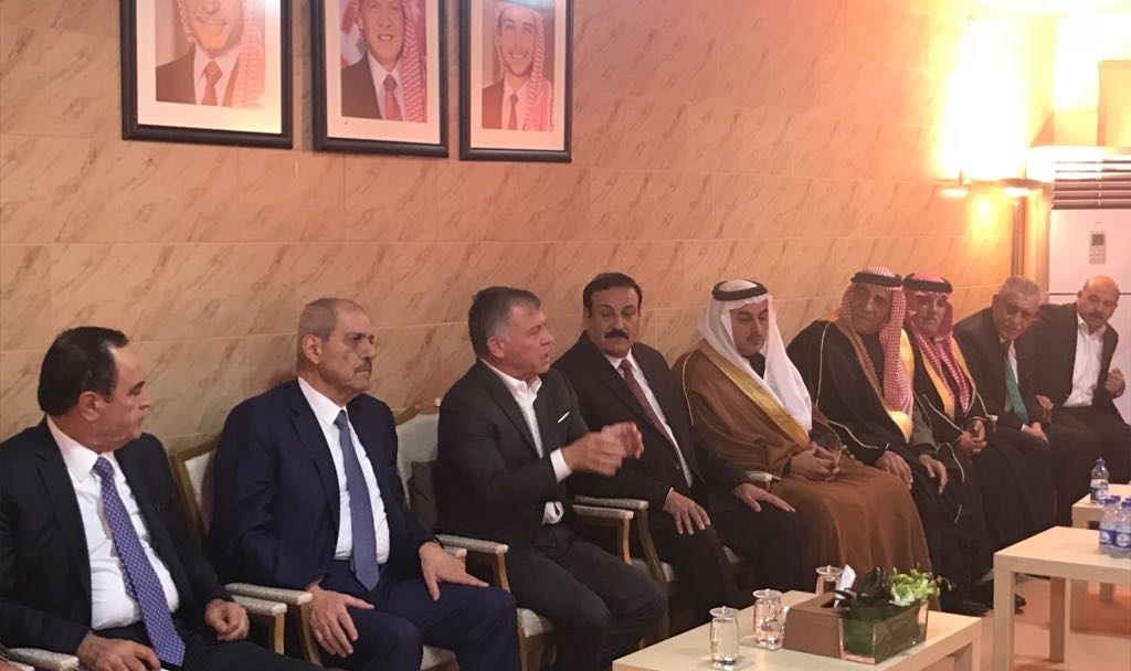 الملك في المفرق