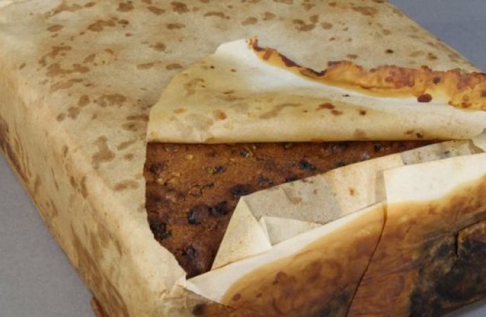 العثور على فطيرة للرحالة البريطاني روبرت