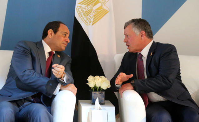 الملك عبدالله الثاني يلتقي السيسي في