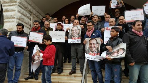 الصحفيون يعتصمون و يطالبون باسقاط حكومة