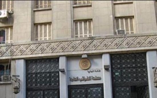 بالنعوش والملابس السوداء.. (الضرائب) تتلقى العزاء