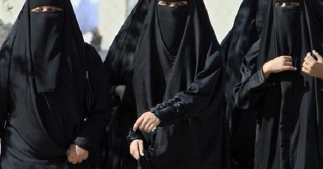 نساء لخدمة ضيفات الرحمن بموسم الحج