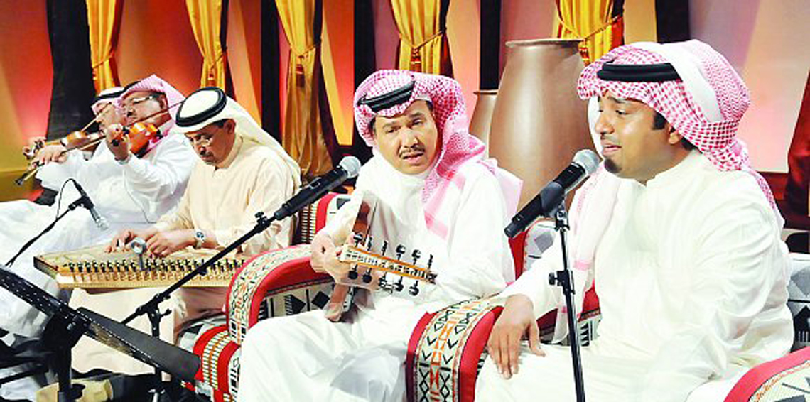 علم قطر.. أغنية سياسية عن الأزمة