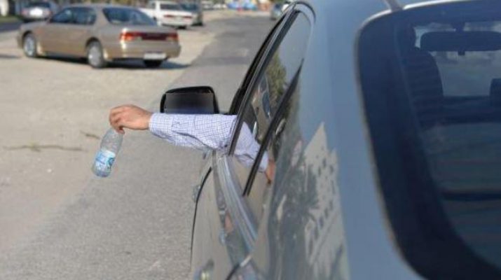 500 دينار عقوبة رمي النفايات في