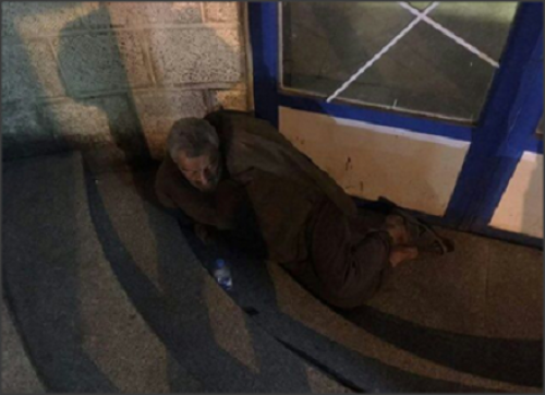 (مسن الزرقاء) الذي ينام بلا مأوى