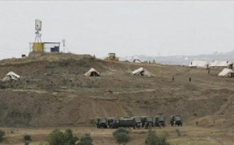 لبنان .. إيقاف 12 سوريا بتهمة