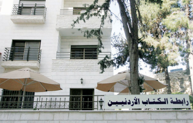 الكتاب: فريق (الجزيرة) بعمان ارتكب خطأ