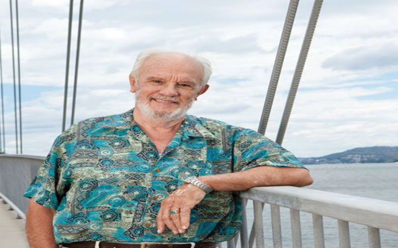 مجهول أنقذ حياة هذا الرجل فظل