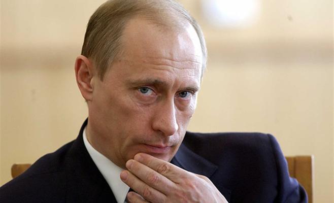 بوتين يقيل 16 من كبار المسؤولين