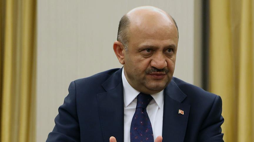 وزير الدفاع التركي يؤكد أن بلاده