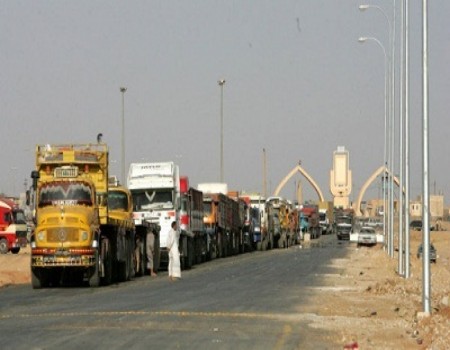 178 مركبة و 29 شاحنة عبرت