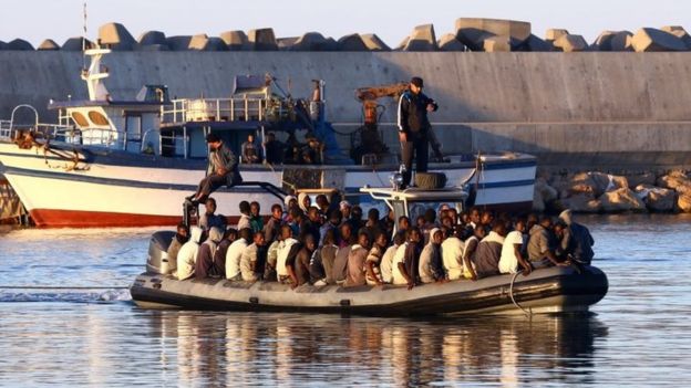 البحرية الليبية: فقدان 97 مهاجرا بعد