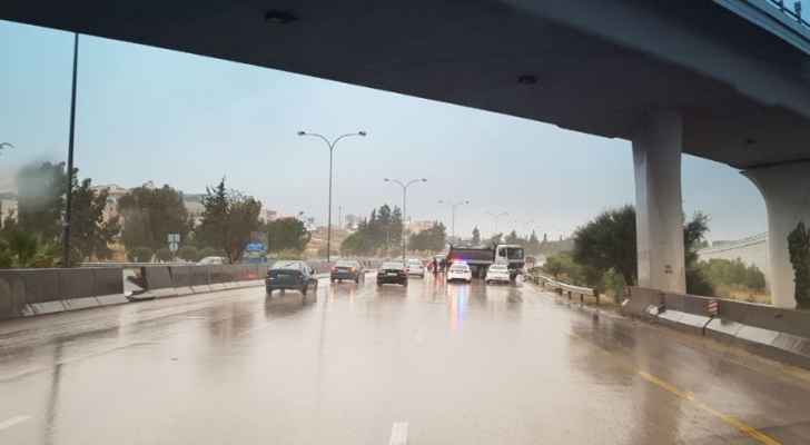 صور .. طريق المطار سالكة مع