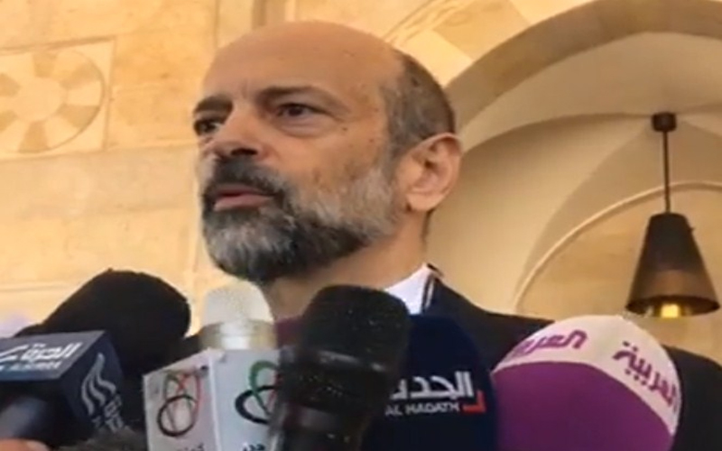 الرزاز عقب آداء اليمين: امنحونا فرصة