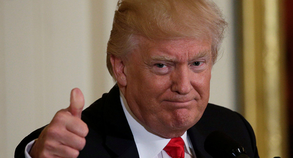 ترمب يعطي رقم هاتفه المحمول لقادة