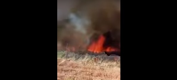 حريق كبير يمتد من الأراضي المحتلة
