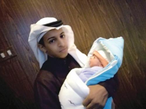 طفل سعودي عمره 16 عاما يرزق