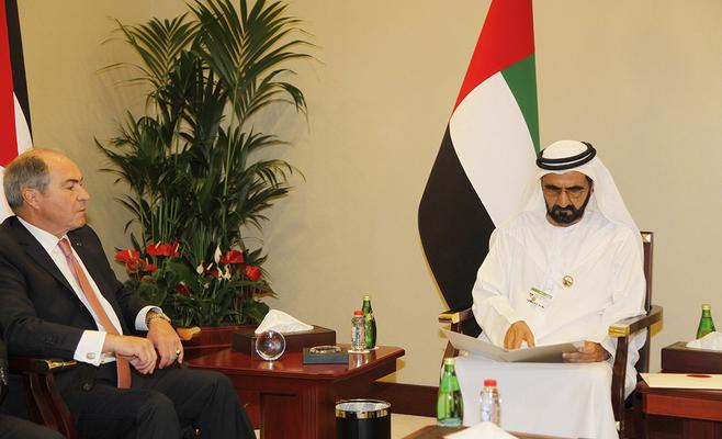 الملقي ينقل رسالة خطية من الملك