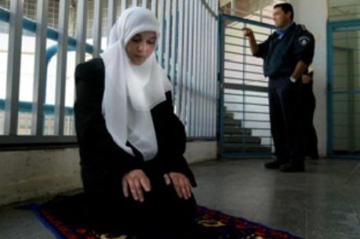 ارتفاع عدد الأسيرات الفلسطينيات في سجون