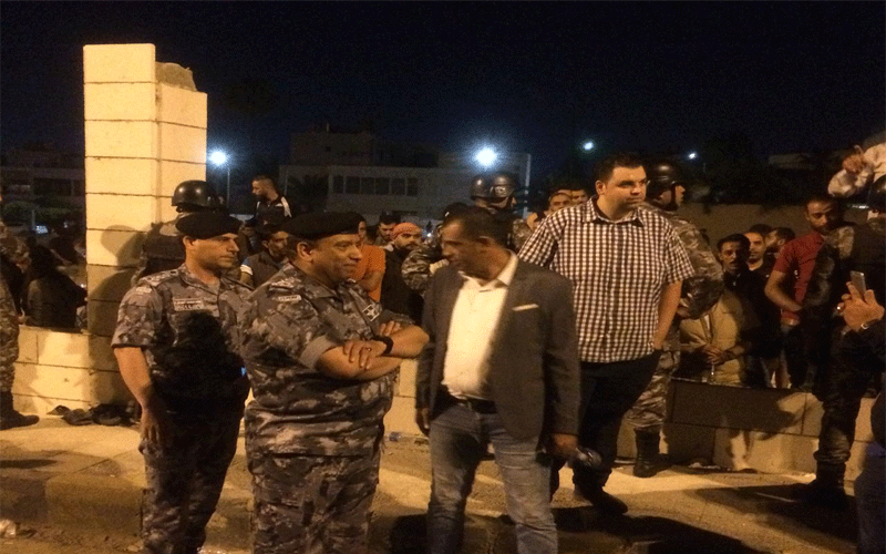 مواطن لمدير الدرك: والله غير نتسابق