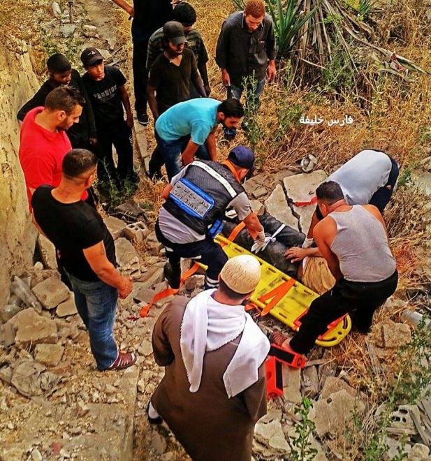 شاب يتدحرج من شارع خرفان بجبل