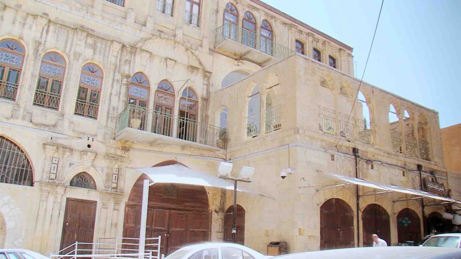 1147 سائحا من بينهم 205 سياح