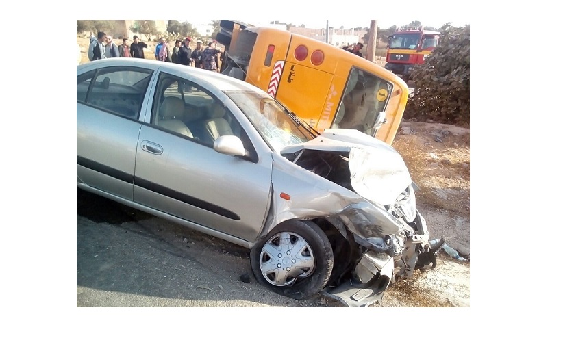 ٢٣ إصابة بحادث تصادم باص مدرسة