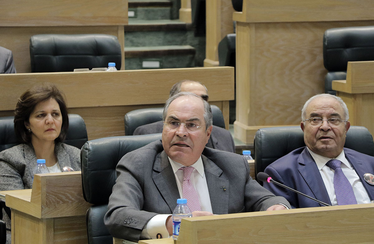 رئيس الوزراء: لن نسمح باستمرار الانفاق