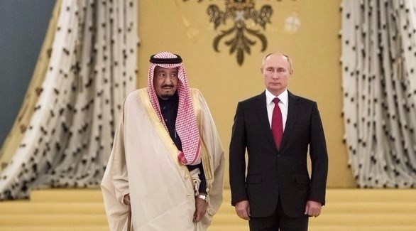 الملك سلمان يبحث مع بوتين تطورات
