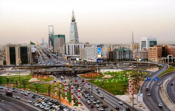 مسؤولون وخبراء: معدل نمو السياح إلى