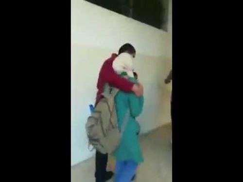 عمان.. مديرة مدرسة تغلق الابواب على