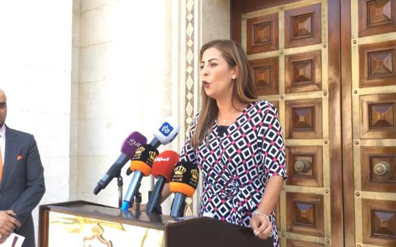 غنيمات: توجيهات بإلقاء القبض على 30