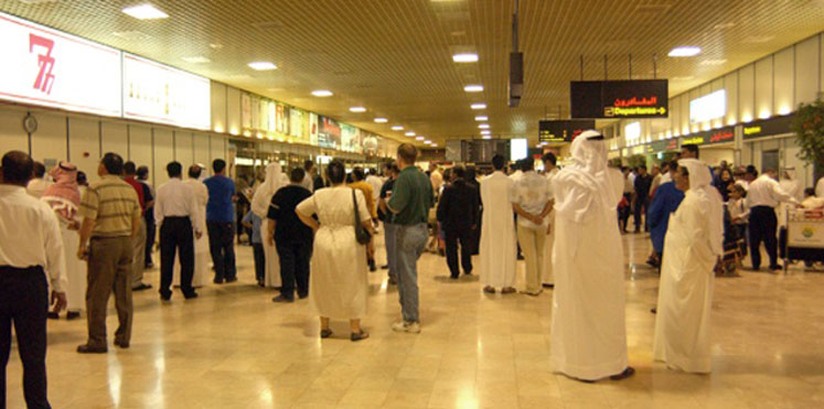 بالفيديو.. حريق في مطار البحرين بسبب