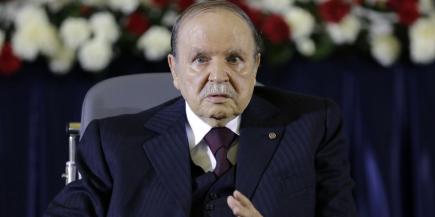 بوتفليقة يطالب الحكومة بتوضيح خطورة الوضع