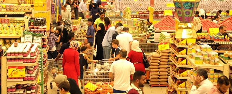 المولات تشهد حركة تجارية قوية وسط