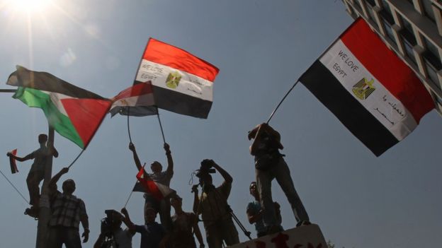 سفير إسرائيل لدى مصر يبقى في