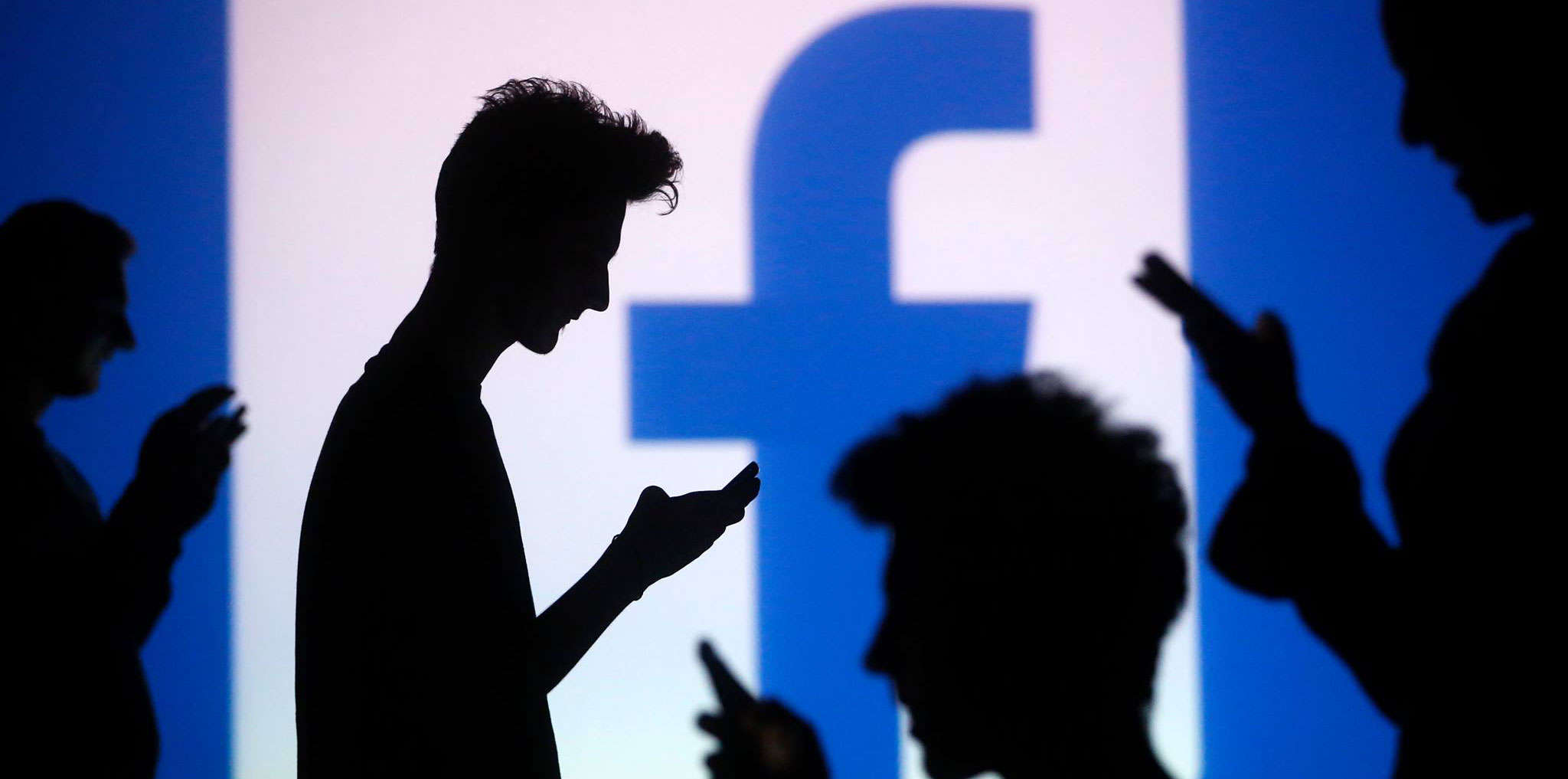 (فيسبوك) يعيد طفلا عربيا لأسرته بعد