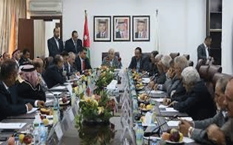 المعشر يستمع الى تحديات القطاع الزراعي