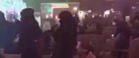بالفيديو: حفل مختلط على شاطئ سعودي