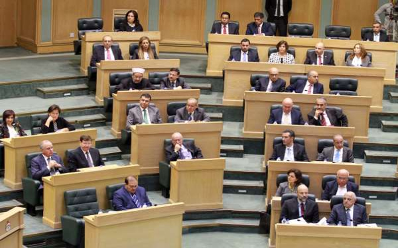 الرزاز: الميدان سيحكم
