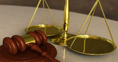 إخلاء سبيل ضابط شرطة لاتهامه بسرقة