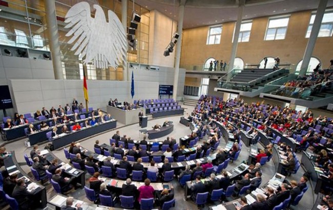 البرلمان الألماني يصوت لصالح نقل القوات