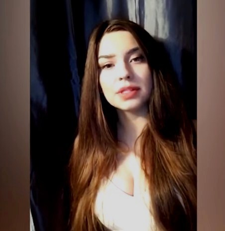بالفيديو .. أمريكية تبيع عذريتها لرجل