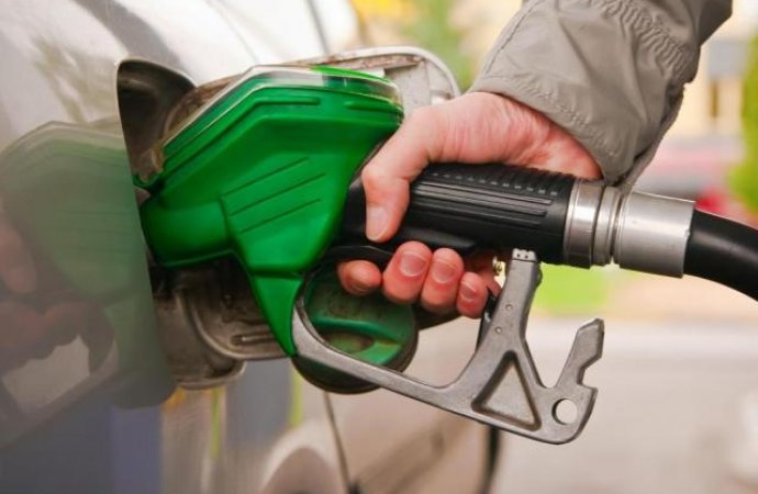 الحكومة تثبت اسعار المحروقات