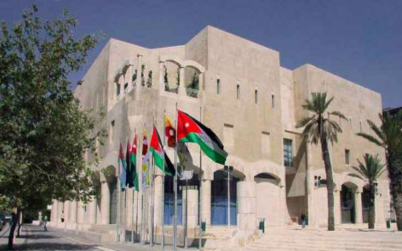 الأمانة تحدد ساعات عمل المحلات في