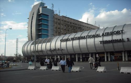 مصر ترحل نجل بن لادن
