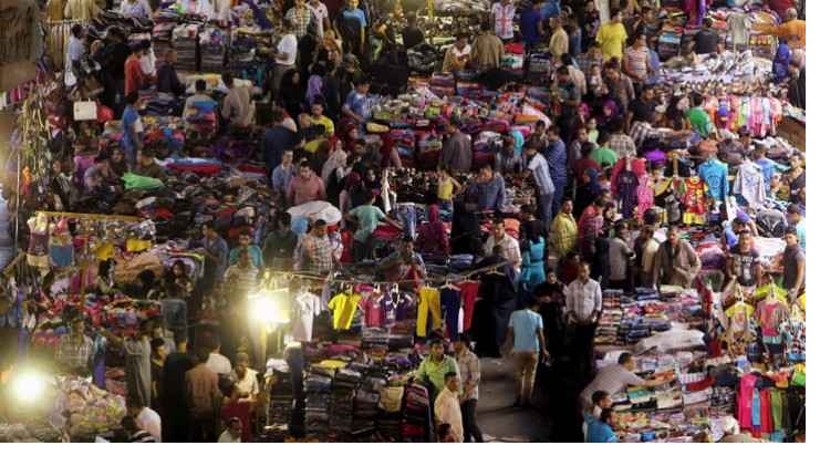 إقبال الأردنيين على الألبسة والأحذية في